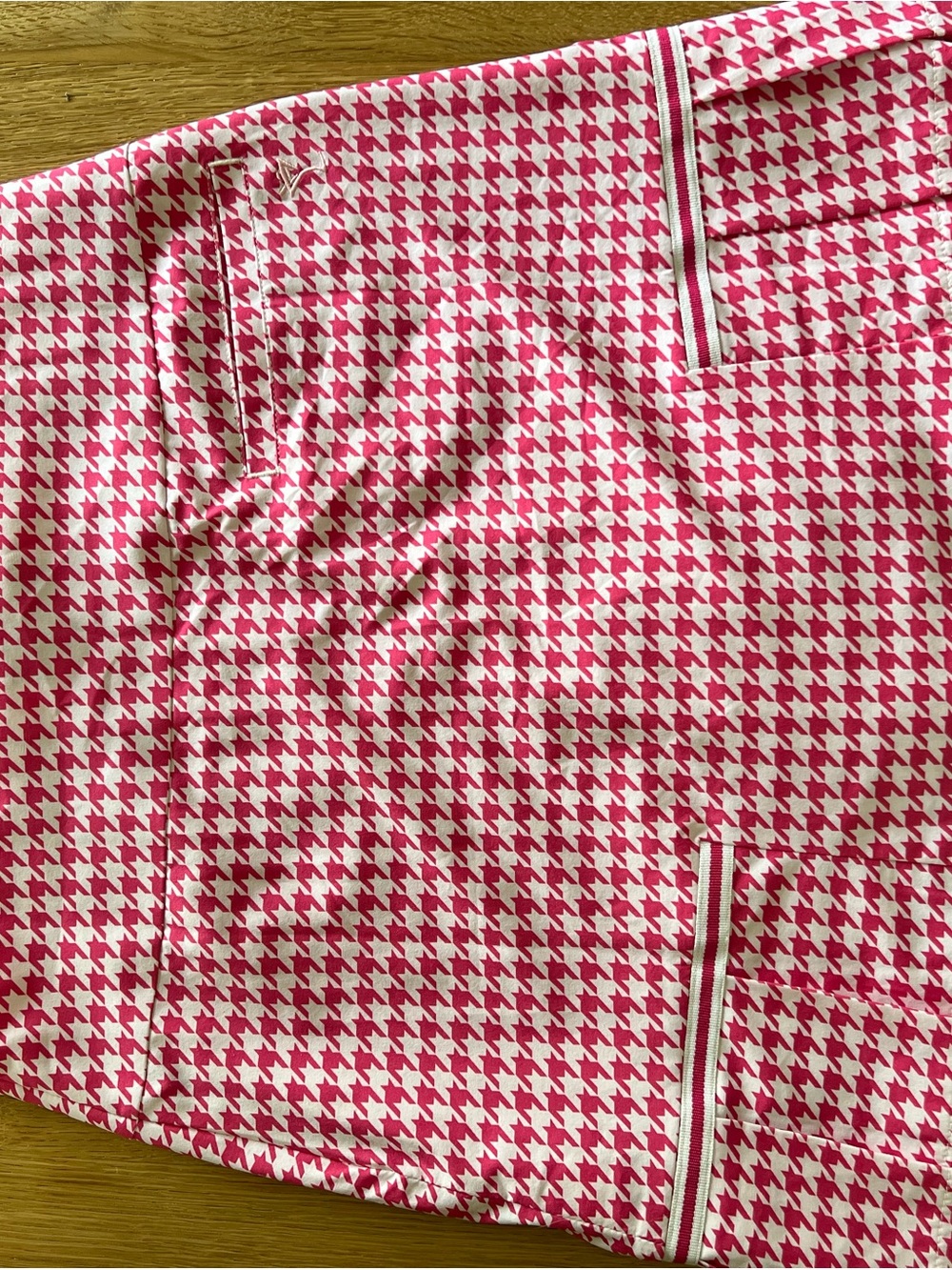 Pink Houndstooth Pleated Mini Skirt w/ Pocket Trim - Golf Skort - Athletic skirt - Picture 3 of 6